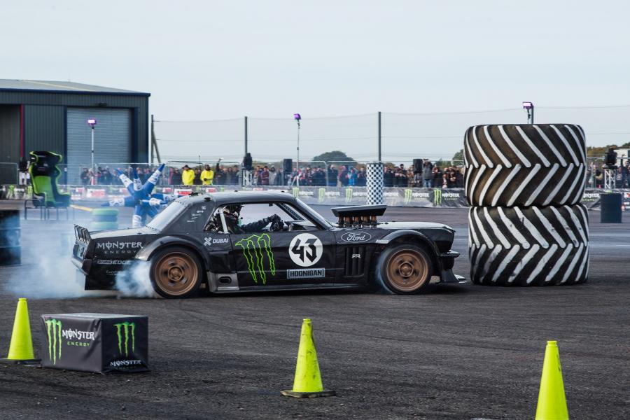  Ford Mustang Hoonigan by ASD & RTR 2014 года  (фото 1 из 21)